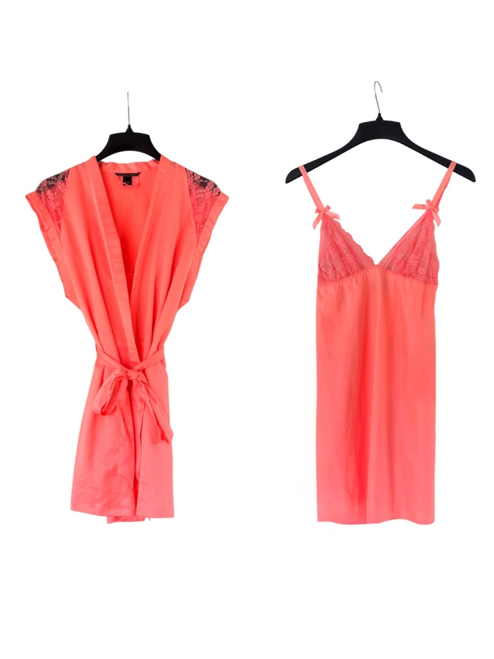 Victoria’s Secret Satin Robe and Camisole Set Coral Size Medium